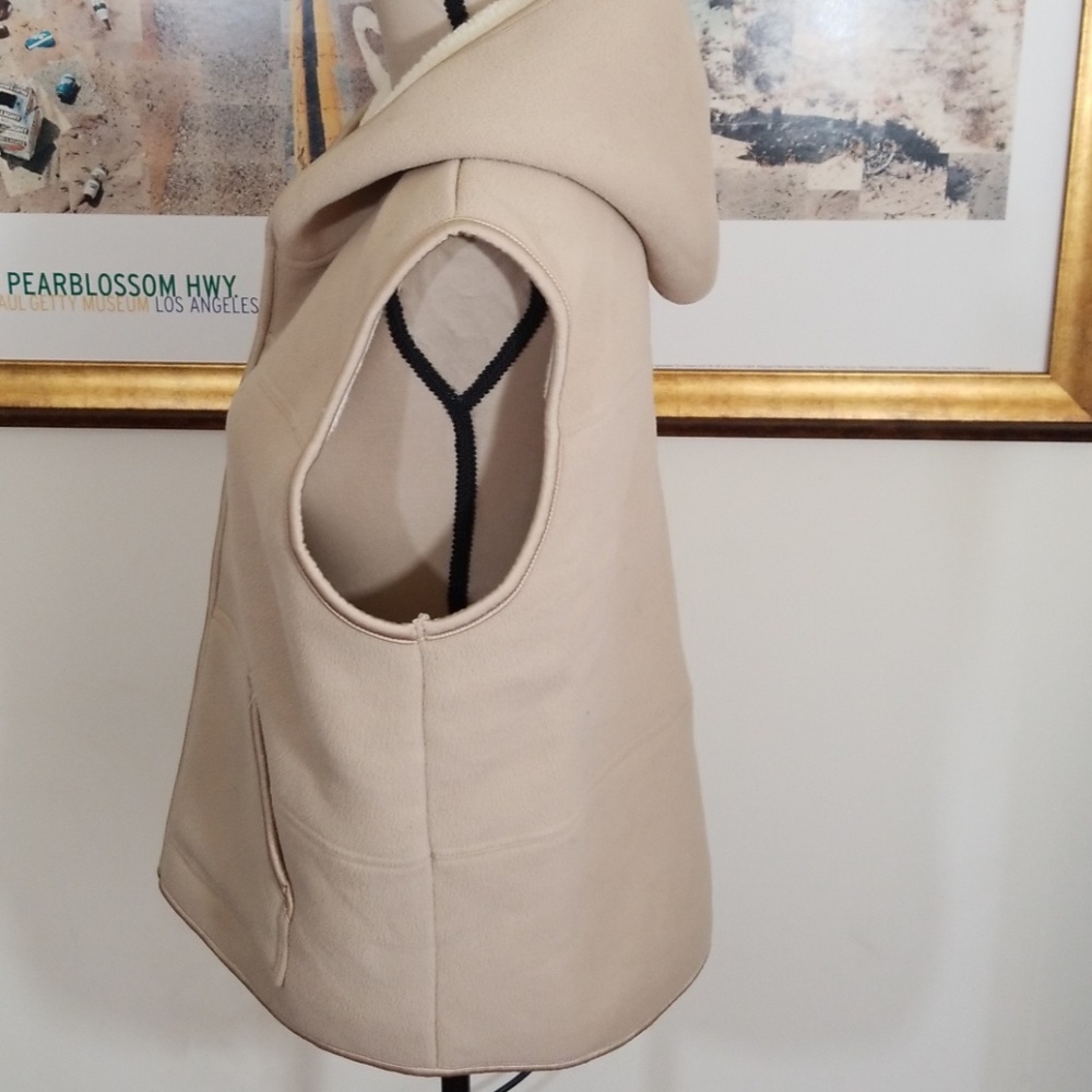B.C. Clothing Hoodie Vest Warm Zippered Jacket. Size L - Picture 4 of 8